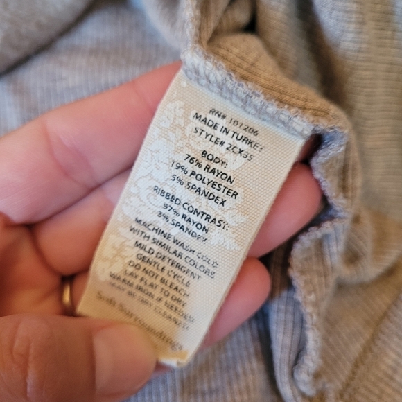 Soft Surroundings Women's Rayon Turtleneck Tunic Sweatshirt Top Size XS - Picture 4 of 8